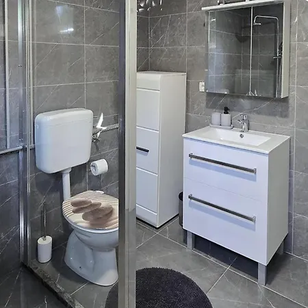 2 Bedroom In Διαμέρισμα Bibinje