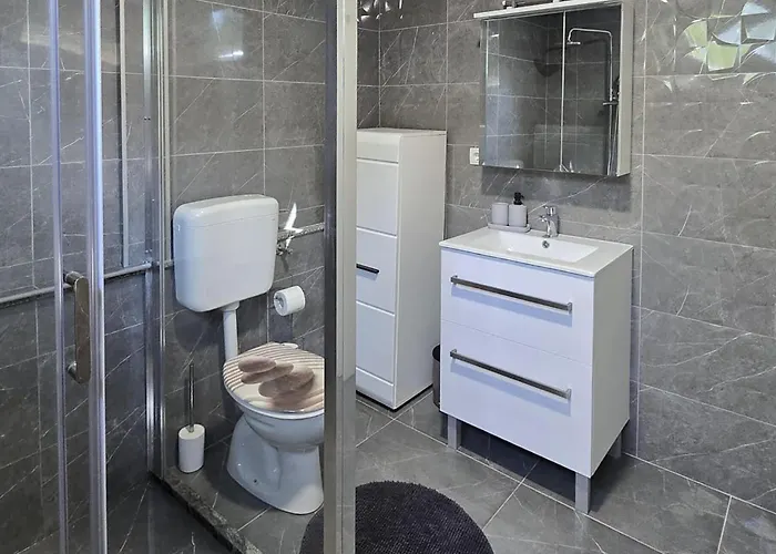 2 Bedroom In Apartmán Bibinje